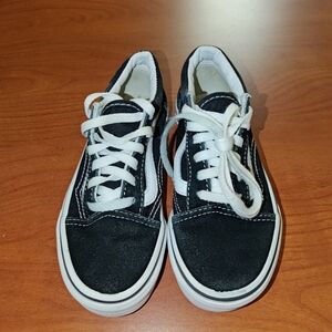 Vans Unisex Off The Wall Black White Casual Shoes Sneakers Old Skool US Kids 12